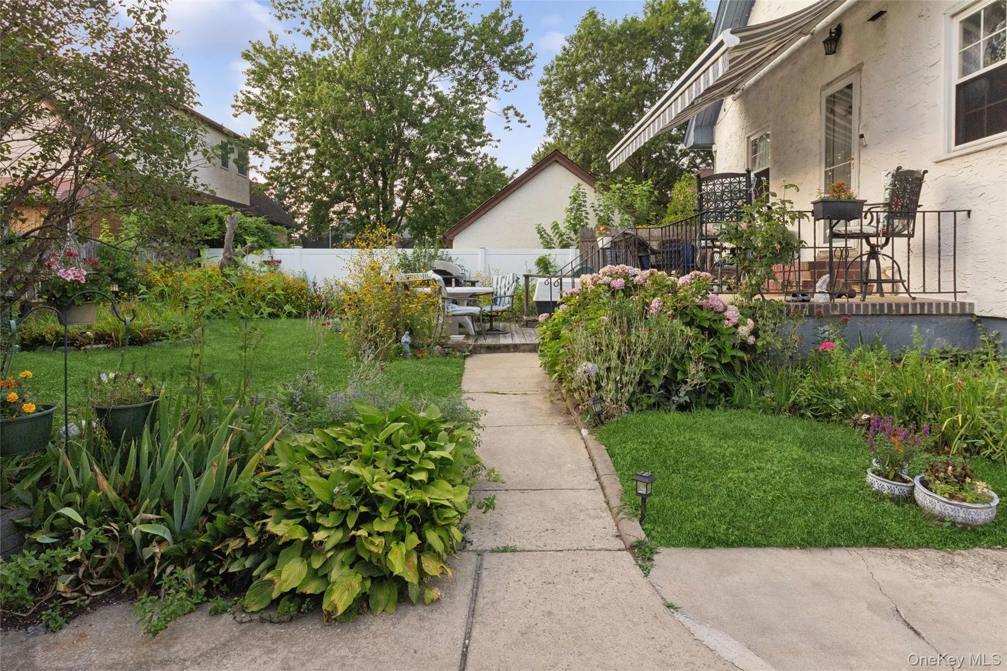 Some photos have been digitally enhanced or virtually staged. Original unaltered photos are available upon request. Some photos have been digitally enhanced or virtually staged. Original unaltered photos are available upon request.
