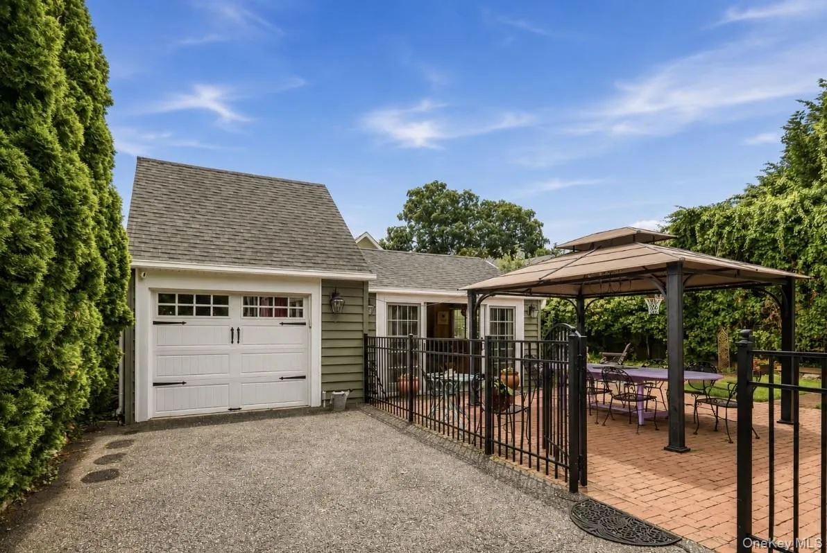 158 Wilson Avenue, North Hempstead, NY, 4 Bedrooms Bedrooms, 8 Rooms Rooms,2 BathroomsBathrooms,Residential,For Rent,Wilson,0,1025810 158 Wilson Avenue, North Hempstead, NY, 4 Bedrooms Bedrooms, 8 Rooms Rooms,2 BathroomsBathrooms,Residential,For Rent,Wilson,0,1025810