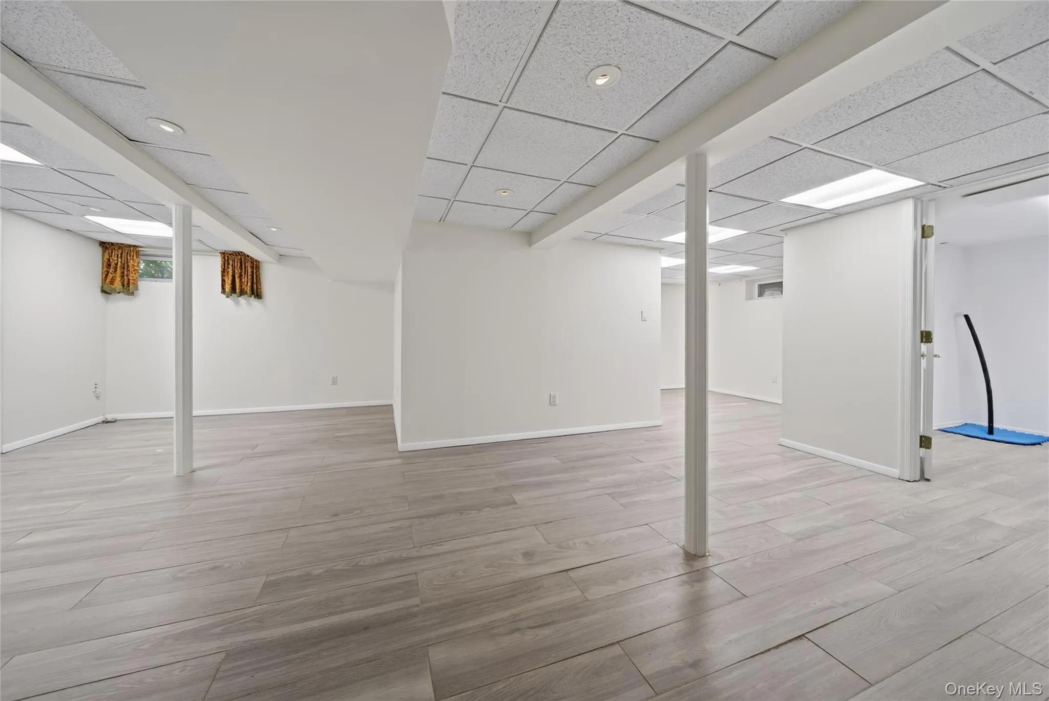78 Sugar Maple Drive, North Hempstead, NY, 4 Bedrooms Bedrooms, 8 Rooms Rooms,2 BathroomsBathrooms,Residential,For Rent,Sugar Maple,0,1025811 78 Sugar Maple Drive, North Hempstead, NY, 4 Bedrooms Bedrooms, 8 Rooms Rooms,2 BathroomsBathrooms,Residential,For Rent,Sugar Maple,0,1025811