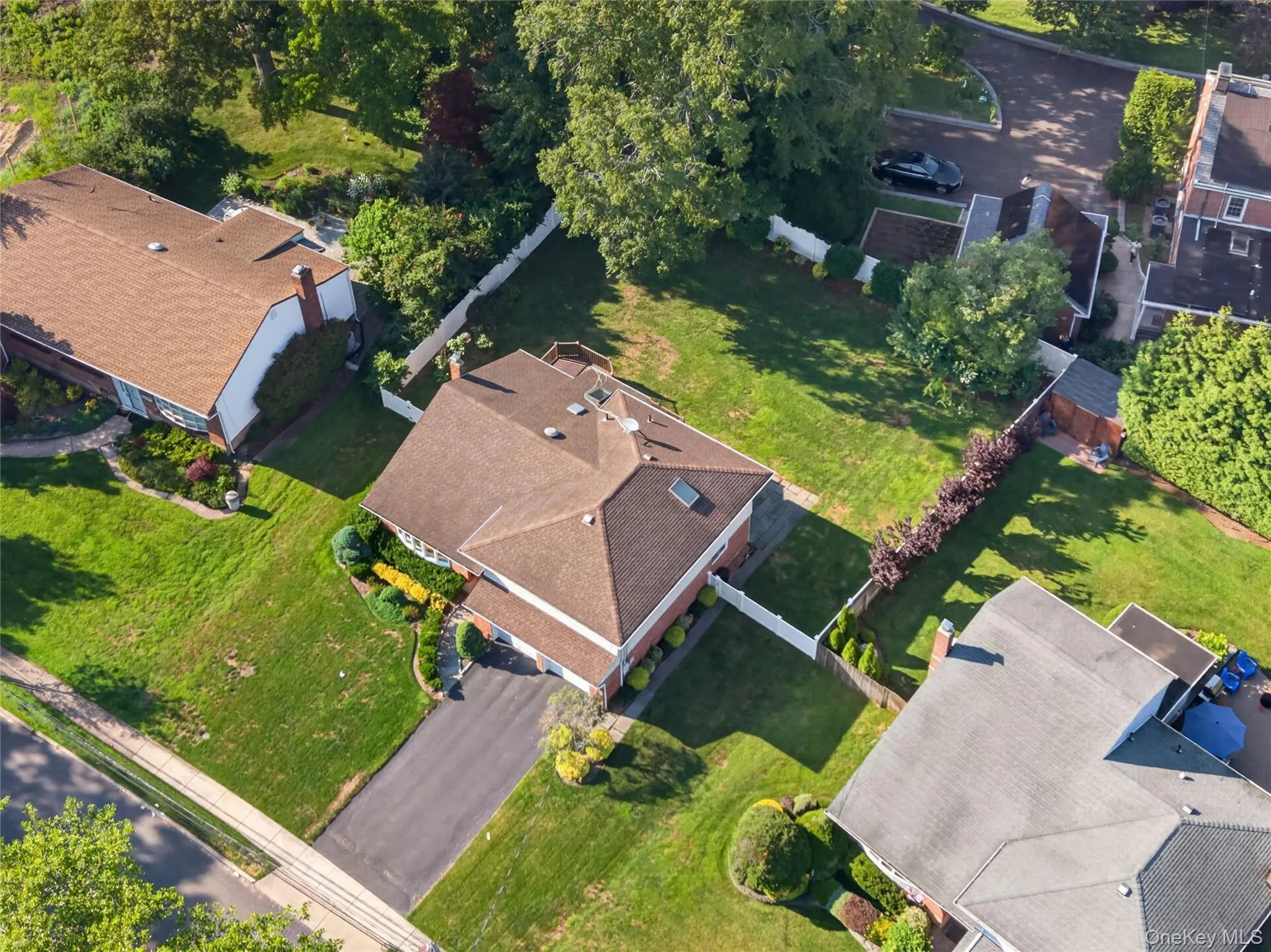78 Sugar Maple Drive, North Hempstead, NY, 4 Bedrooms Bedrooms, 8 Rooms Rooms,2 BathroomsBathrooms,Residential,For Rent,Sugar Maple,0,1025811 78 Sugar Maple Drive, North Hempstead, NY, 4 Bedrooms Bedrooms, 8 Rooms Rooms,2 BathroomsBathrooms,Residential,For Rent,Sugar Maple,0,1025811
