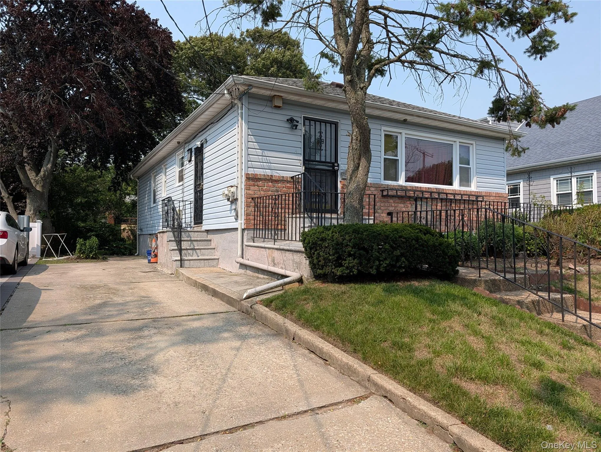 2944 Bayswater Avenue, New York, NY, 3 Bedrooms Bedrooms, 5 Rooms Rooms,2 BathroomsBathrooms,Residential,For Rent,Bayswater,0,1025813 2944 Bayswater Avenue, New York, NY, 3 Bedrooms Bedrooms, 5 Rooms Rooms,2 BathroomsBathrooms,Residential,For Rent,Bayswater,0,1025813