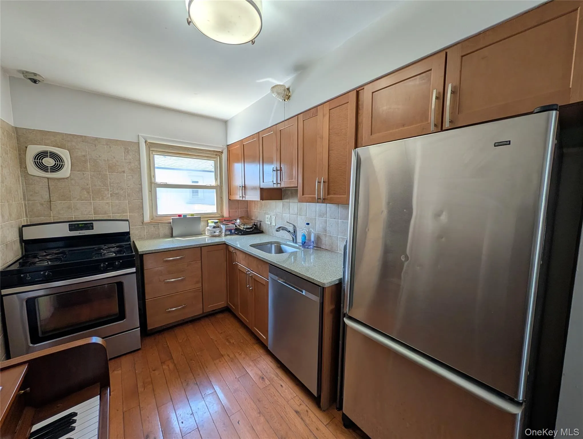 2944 Bayswater Avenue, New York, NY, 3 Bedrooms Bedrooms, 5 Rooms Rooms,2 BathroomsBathrooms,Residential,For Rent,Bayswater,0,1025813 2944 Bayswater Avenue, New York, NY, 3 Bedrooms Bedrooms, 5 Rooms Rooms,2 BathroomsBathrooms,Residential,For Rent,Bayswater,0,1025813