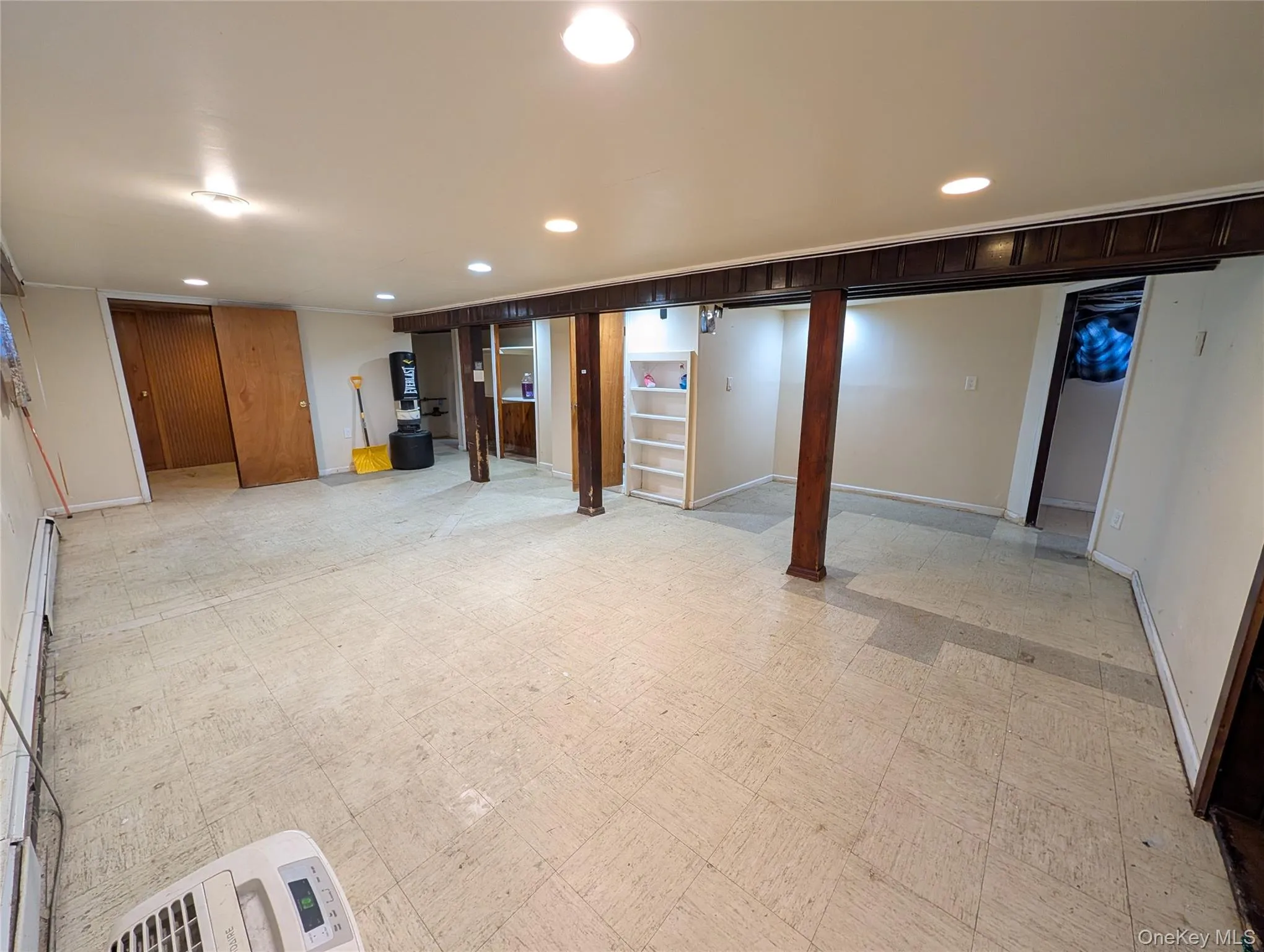 2944 Bayswater Avenue, New York, NY, 3 Bedrooms Bedrooms, 5 Rooms Rooms,2 BathroomsBathrooms,Residential,For Rent,Bayswater,0,1025813 2944 Bayswater Avenue, New York, NY, 3 Bedrooms Bedrooms, 5 Rooms Rooms,2 BathroomsBathrooms,Residential,For Rent,Bayswater,0,1025813