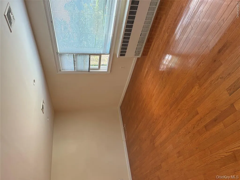 44 Franklin Street, Hempstead, NY, 3 Bedrooms Bedrooms, 6 Rooms Rooms,1 BathroomBathrooms,Residential Lease,For Rent,Franklin,0,1025820 44 Franklin Street, Hempstead, NY, 3 Bedrooms Bedrooms, 6 Rooms Rooms,1 BathroomBathrooms,Residential Lease,For Rent,Franklin,0,1025820