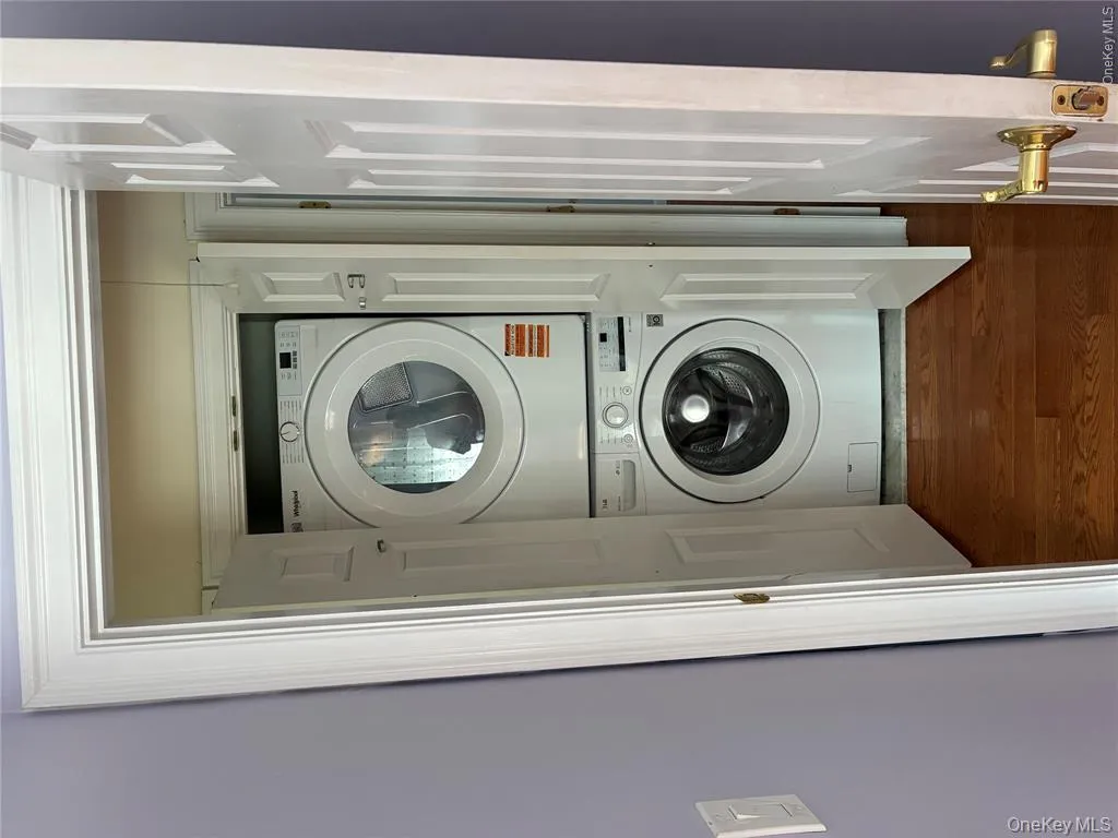 44 Franklin Street, Hempstead, NY, 3 Bedrooms Bedrooms, 6 Rooms Rooms,1 BathroomBathrooms,Residential Lease,For Rent,Franklin,0,1025820 44 Franklin Street, Hempstead, NY, 3 Bedrooms Bedrooms, 6 Rooms Rooms,1 BathroomBathrooms,Residential Lease,For Rent,Franklin,0,1025820