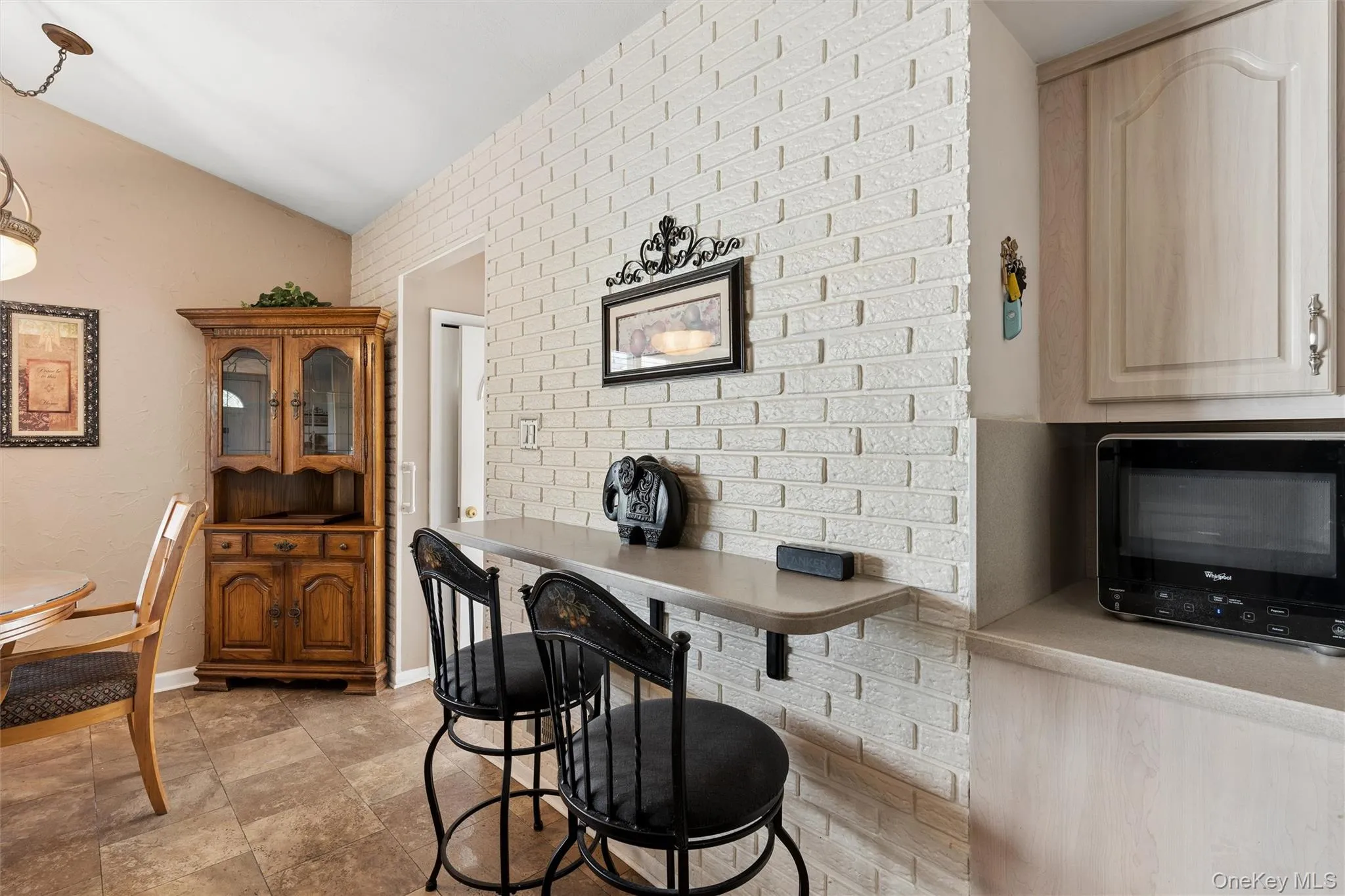 114 Miller Road, Oyster Bay, NY, 2 Bedrooms Bedrooms, 5 Rooms Rooms,2 BathroomsBathrooms,Residential,For Rent,Miller,0,1025821 114 Miller Road, Oyster Bay, NY, 2 Bedrooms Bedrooms, 5 Rooms Rooms,2 BathroomsBathrooms,Residential,For Rent,Miller,0,1025821