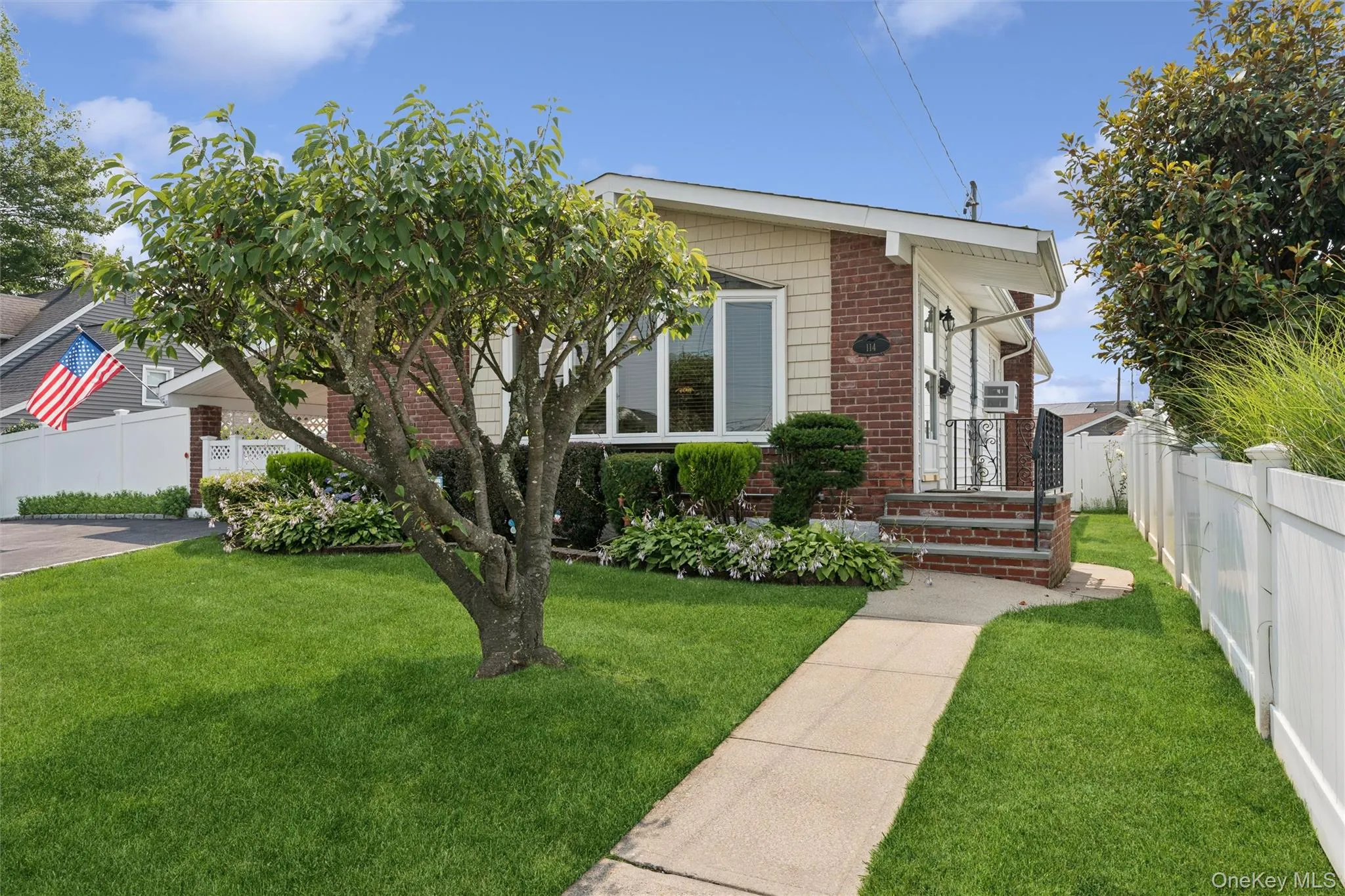 114 Miller Road, Oyster Bay, NY, 2 Bedrooms Bedrooms, 5 Rooms Rooms,2 BathroomsBathrooms,Residential,For Rent,Miller,0,1025821 114 Miller Road, Oyster Bay, NY, 2 Bedrooms Bedrooms, 5 Rooms Rooms,2 BathroomsBathrooms,Residential,For Rent,Miller,0,1025821