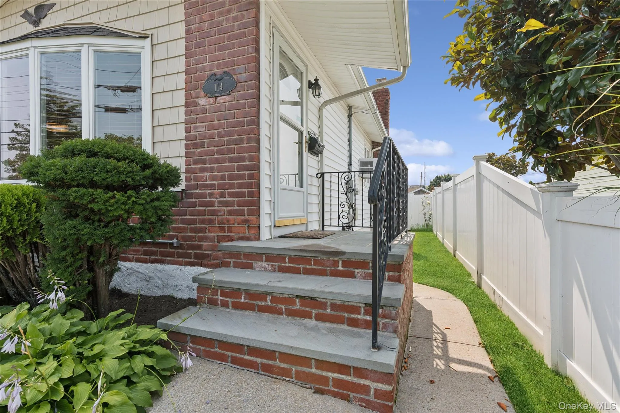 114 Miller Road, Oyster Bay, NY, 2 Bedrooms Bedrooms, 5 Rooms Rooms,2 BathroomsBathrooms,Residential,For Rent,Miller,0,1025821 114 Miller Road, Oyster Bay, NY, 2 Bedrooms Bedrooms, 5 Rooms Rooms,2 BathroomsBathrooms,Residential,For Rent,Miller,0,1025821
