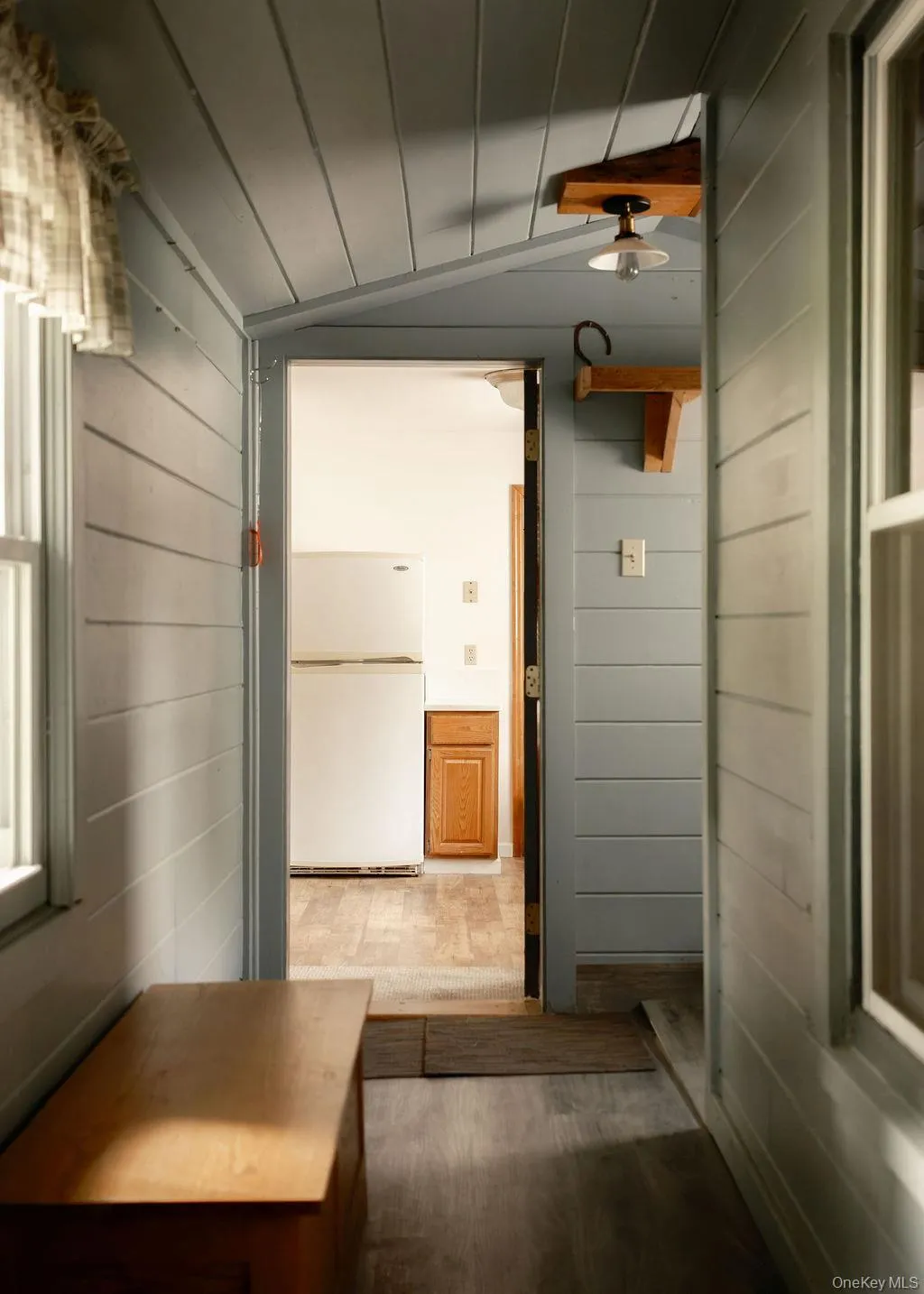 Entrance from the house to the attached apartment Entrance from the house to the attached apartment