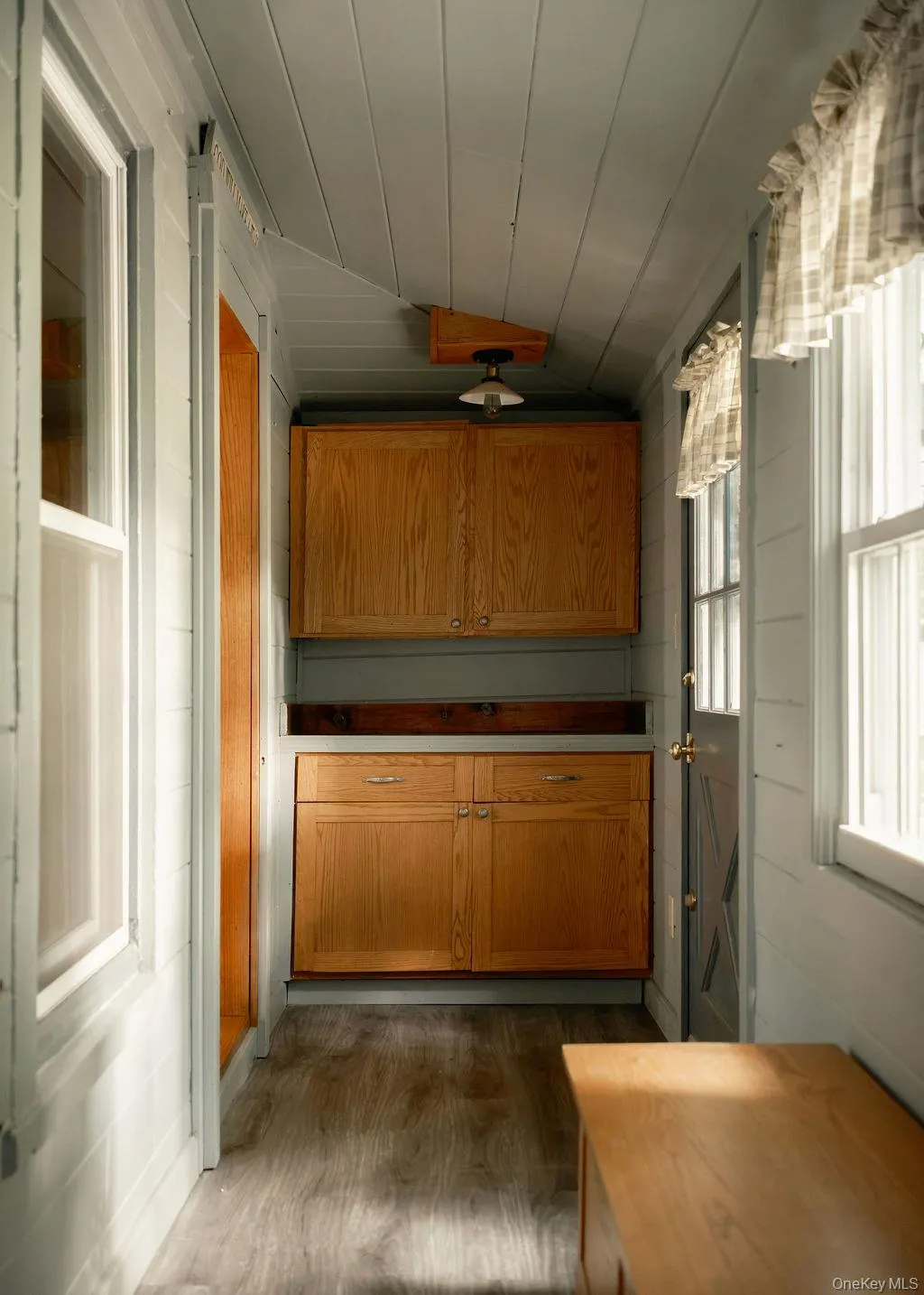 Access to main house and also apartment Access to main house and also apartment