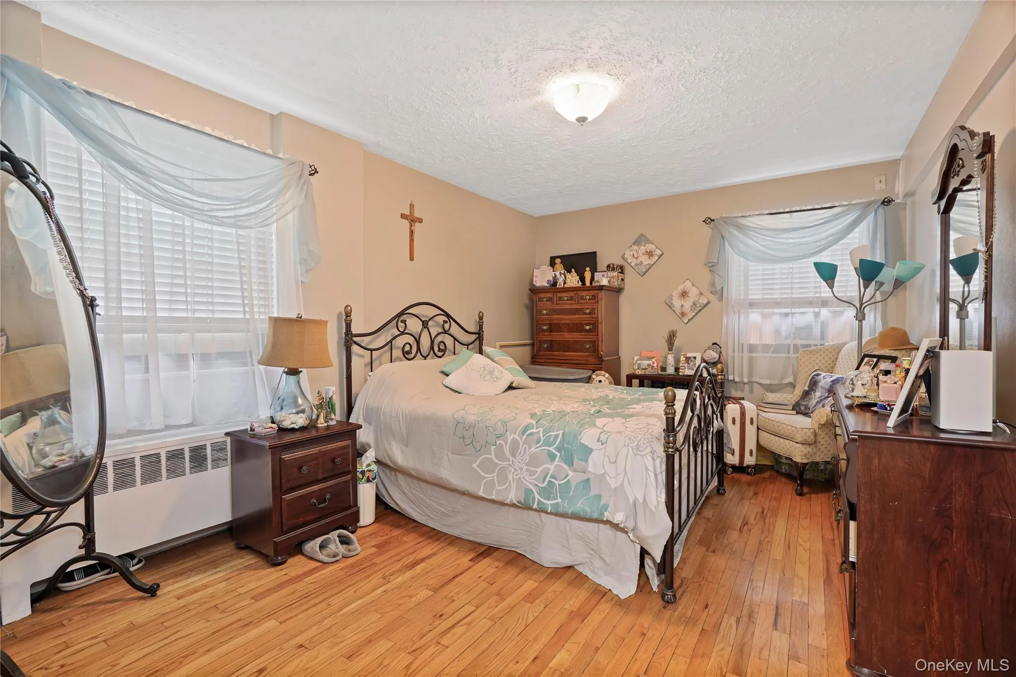 13729 81st Street, New York, NY, 3 Bedrooms Bedrooms, 6 Rooms Rooms,2 BathroomsBathrooms,Residential Lease,For Rent,81st,0,1025834 13729 81st Street, New York, NY, 3 Bedrooms Bedrooms, 6 Rooms Rooms,2 BathroomsBathrooms,Residential Lease,For Rent,81st,0,1025834