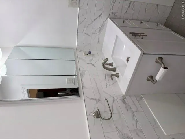 137-29 81st Street, New York, NY, 3 Bedrooms Bedrooms, 6 Rooms Rooms,2 BathroomsBathrooms,Residential Lease,For Rent,81st,0,1025834 137-29 81st Street, New York, NY, 3 Bedrooms Bedrooms, 6 Rooms Rooms,2 BathroomsBathrooms,Residential Lease,For Rent,81st,0,1025834