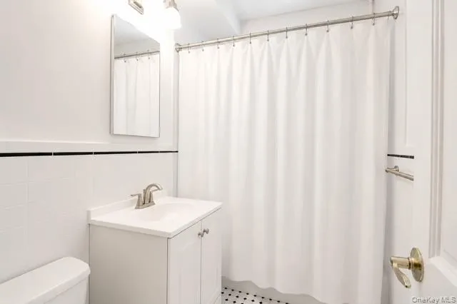 5620 Netherland Avenue, New York, NY, 1 Bedroom Bedrooms, 4 Rooms Rooms,1 BathroomBathrooms,Residential,For Rent,Netherland,0,1025840 5620 Netherland Avenue, New York, NY, 1 Bedroom Bedrooms, 4 Rooms Rooms,1 BathroomBathrooms,Residential,For Rent,Netherland,0,1025840