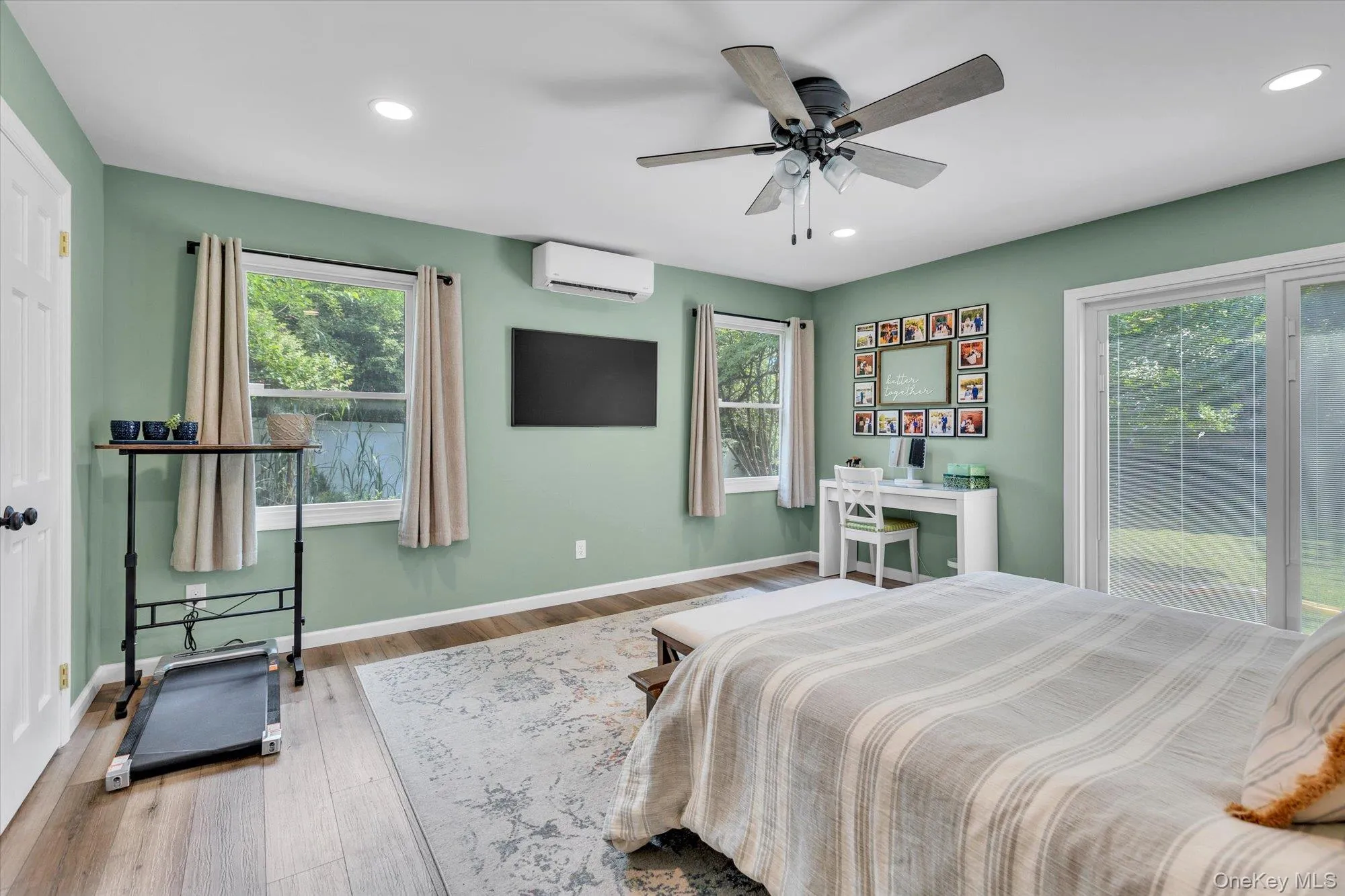 1st floor entry level Primary with slider to backyard 1st floor entry level Primary with slider to backyard