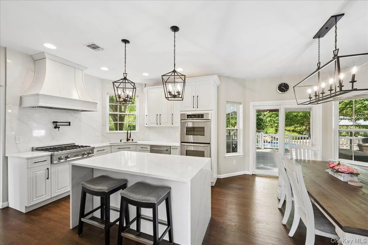6 Arborvitae Lane, Brookhaven, NY, 5 Bedrooms Bedrooms, 10 Rooms Rooms,2 BathroomsBathrooms,Residential,For Rent,Arborvitae,0,1025846 6 Arborvitae Lane, Brookhaven, NY, 5 Bedrooms Bedrooms, 10 Rooms Rooms,2 BathroomsBathrooms,Residential,For Rent,Arborvitae,0,1025846