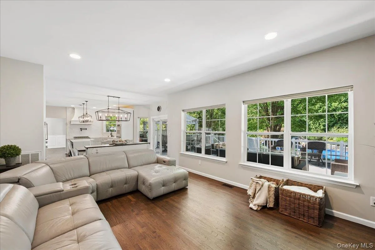 6 Arborvitae Lane, Brookhaven, NY, 5 Bedrooms Bedrooms, 10 Rooms Rooms,2 BathroomsBathrooms,Residential,For Rent,Arborvitae,0,1025846 6 Arborvitae Lane, Brookhaven, NY, 5 Bedrooms Bedrooms, 10 Rooms Rooms,2 BathroomsBathrooms,Residential,For Rent,Arborvitae,0,1025846