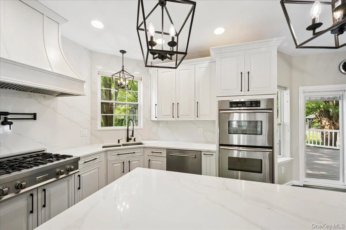 6 Arborvitae Lane, Brookhaven, NY, 5 Bedrooms Bedrooms, 10 Rooms Rooms,2 BathroomsBathrooms,Residential,For Rent,Arborvitae,0,1025846 6 Arborvitae Lane, Brookhaven, NY, 5 Bedrooms Bedrooms, 10 Rooms Rooms,2 BathroomsBathrooms,Residential,For Rent,Arborvitae,0,1025846