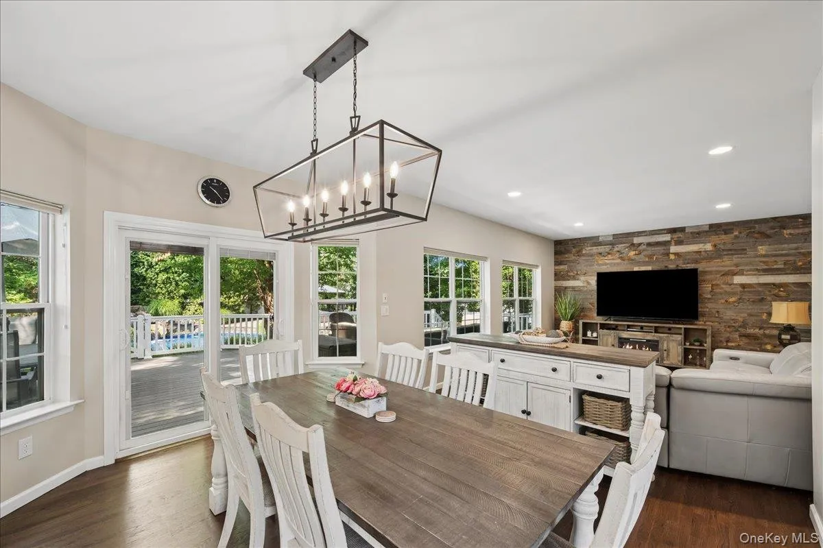 6 Arborvitae Lane, Brookhaven, NY, 5 Bedrooms Bedrooms, 10 Rooms Rooms,2 BathroomsBathrooms,Residential,For Rent,Arborvitae,0,1025846 6 Arborvitae Lane, Brookhaven, NY, 5 Bedrooms Bedrooms, 10 Rooms Rooms,2 BathroomsBathrooms,Residential,For Rent,Arborvitae,0,1025846