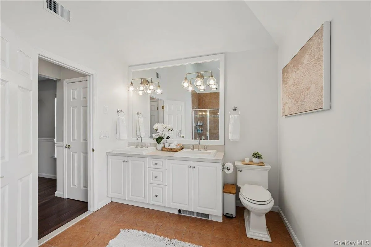 6 Arborvitae Lane, Brookhaven, NY, 5 Bedrooms Bedrooms, 10 Rooms Rooms,2 BathroomsBathrooms,Residential,For Rent,Arborvitae,0,1025846 6 Arborvitae Lane, Brookhaven, NY, 5 Bedrooms Bedrooms, 10 Rooms Rooms,2 BathroomsBathrooms,Residential,For Rent,Arborvitae,0,1025846