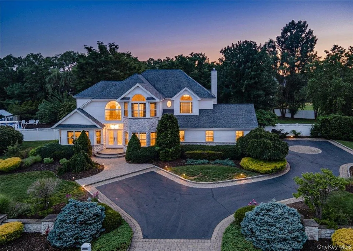 6 Arborvitae Lane, Brookhaven, NY, 5 Bedrooms Bedrooms, 10 Rooms Rooms,2 BathroomsBathrooms,Residential,For Rent,Arborvitae,0,1025846 6 Arborvitae Lane, Brookhaven, NY, 5 Bedrooms Bedrooms, 10 Rooms Rooms,2 BathroomsBathrooms,Residential,For Rent,Arborvitae,0,1025846