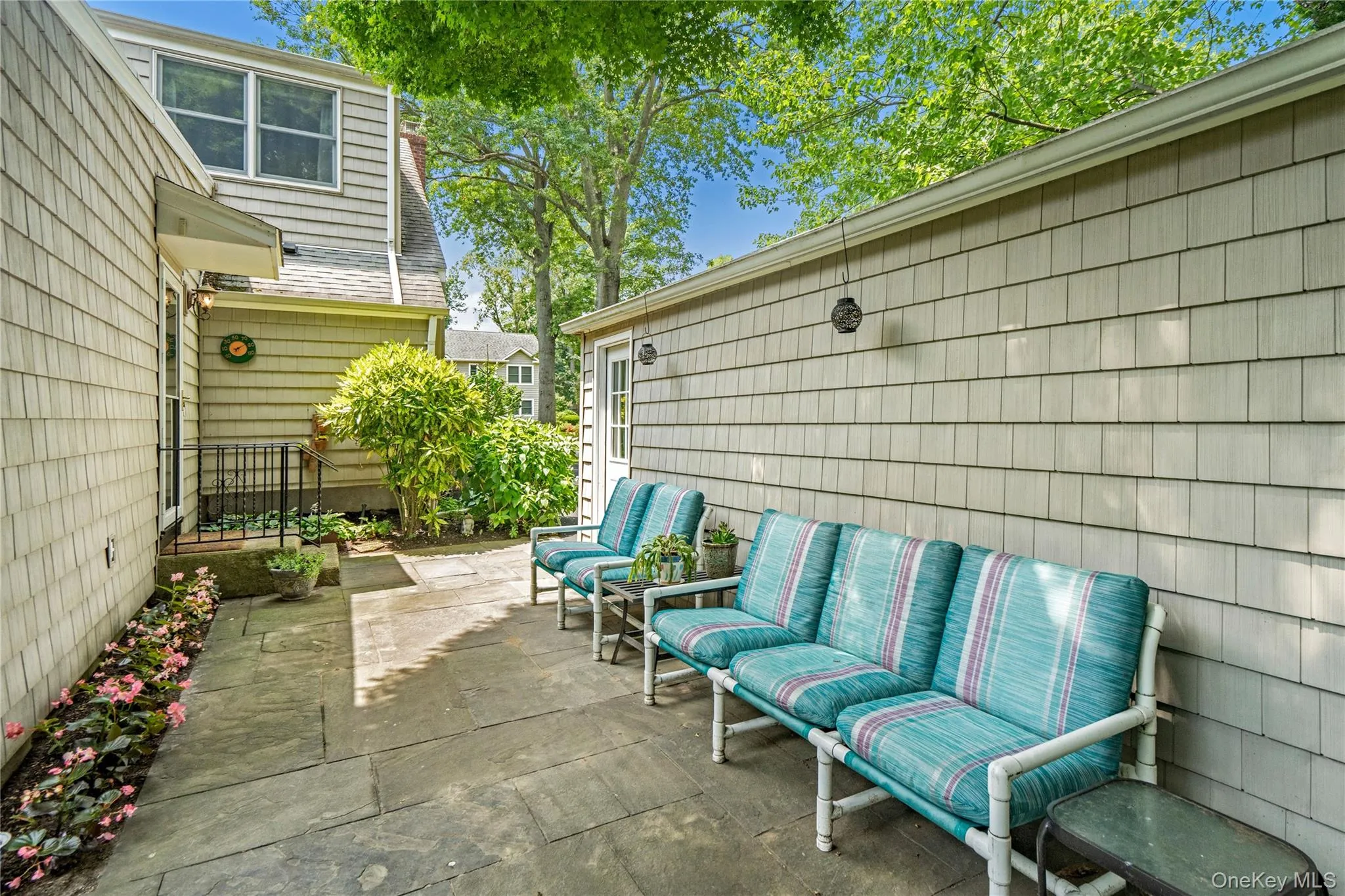 Detached 1-Car Garage Detached 1-Car Garage