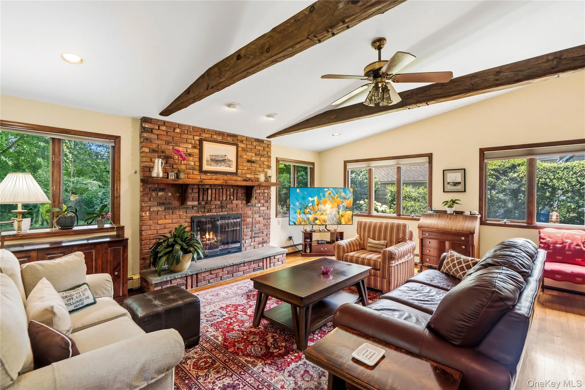 Impressive Great Room with Rear Access to Bluestone Patio Impressive Great Room with Rear Access to Bluestone Patio
