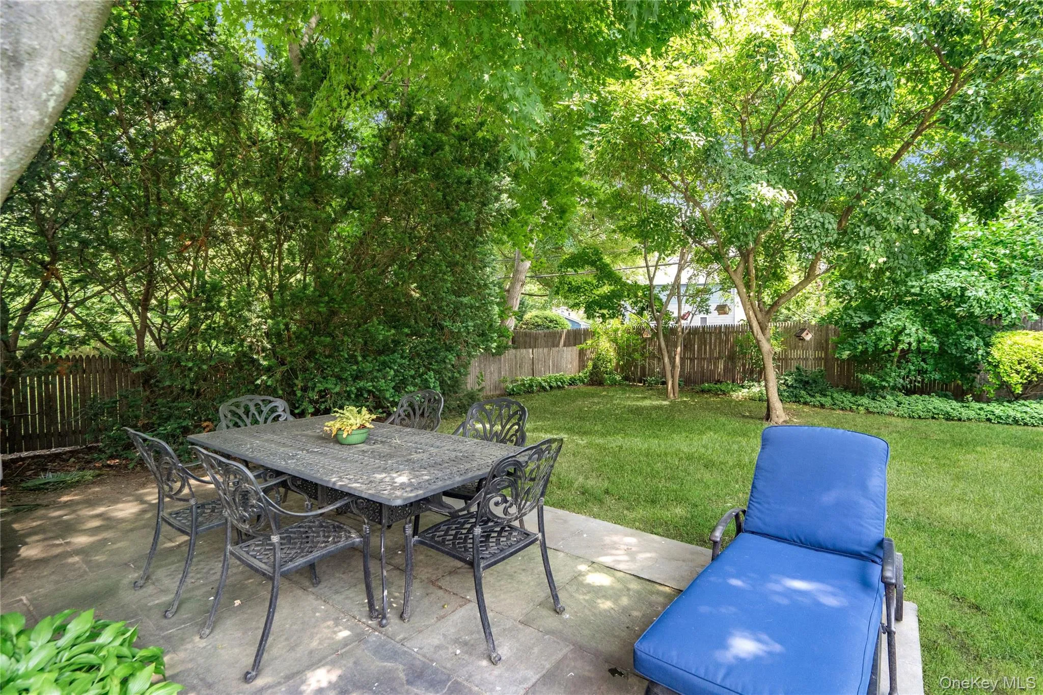 Spacious Bluestone Patio Spacious Bluestone Patio