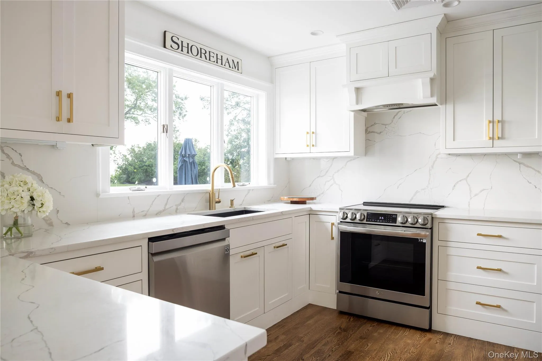 37 Soundview Drive, Brookhaven, NY, 4 Bedrooms Bedrooms, 13 Rooms Rooms,3 BathroomsBathrooms,Residential,For Rent,Soundview,0,1025848 37 Soundview Drive, Brookhaven, NY, 4 Bedrooms Bedrooms, 13 Rooms Rooms,3 BathroomsBathrooms,Residential,For Rent,Soundview,0,1025848