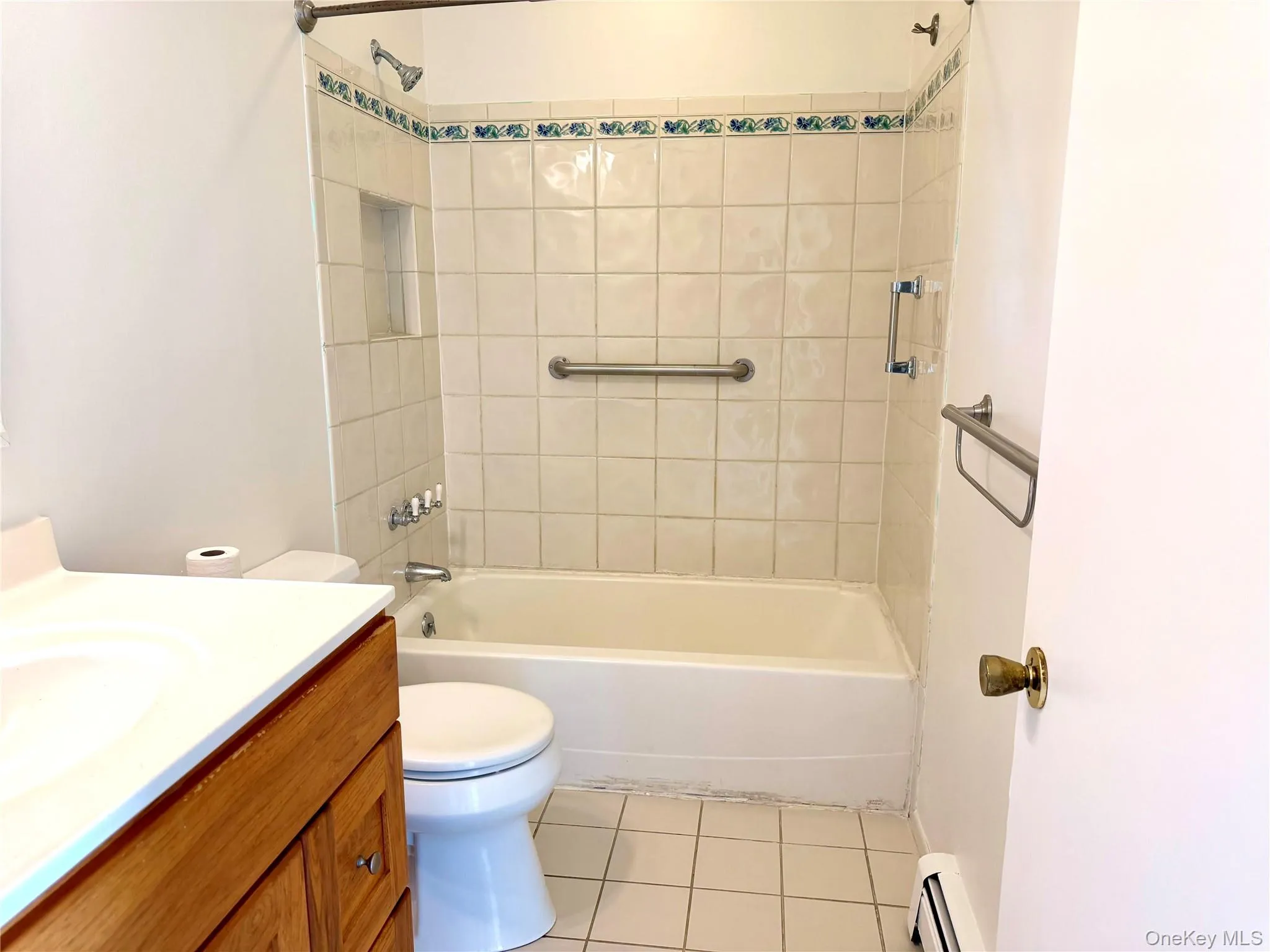 209 Everett Place, Montgomery, NY, 2 Bedrooms Bedrooms, 6 Rooms Rooms,1 BathroomBathrooms,Residential Lease,For Rent,Everett,0,1025850 209 Everett Place, Montgomery, NY, 2 Bedrooms Bedrooms, 6 Rooms Rooms,1 BathroomBathrooms,Residential Lease,For Rent,Everett,0,1025850