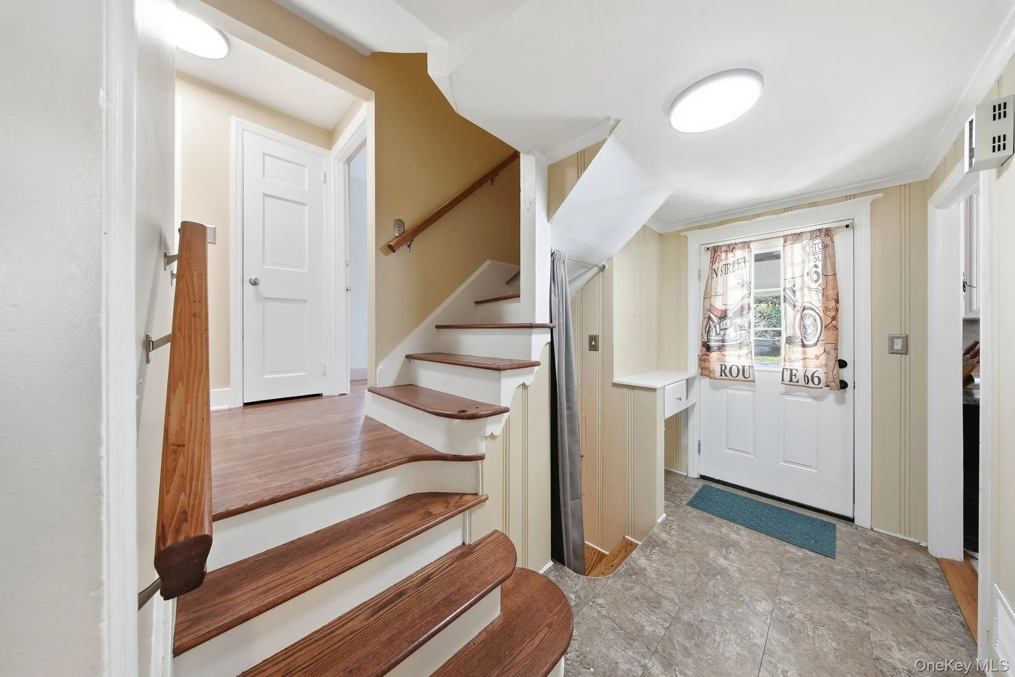 48-50 Mountain Avenue, Middletown, NY, 3 Bedrooms Bedrooms, 7 Rooms Rooms,1 BathroomBathrooms,Residential,For Rent,Mountain,0,1025851 48-50 Mountain Avenue, Middletown, NY, 3 Bedrooms Bedrooms, 7 Rooms Rooms,1 BathroomBathrooms,Residential,For Rent,Mountain,0,1025851