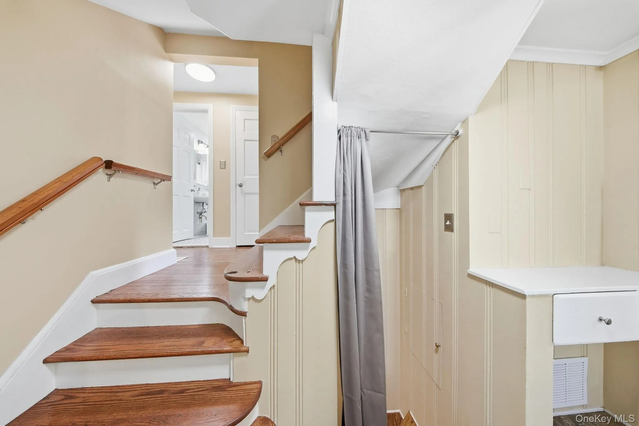 48-50 Mountain Avenue, Middletown, NY, 3 Bedrooms Bedrooms, 7 Rooms Rooms,1 BathroomBathrooms,Residential,For Rent,Mountain,0,1025851 48-50 Mountain Avenue, Middletown, NY, 3 Bedrooms Bedrooms, 7 Rooms Rooms,1 BathroomBathrooms,Residential,For Rent,Mountain,0,1025851