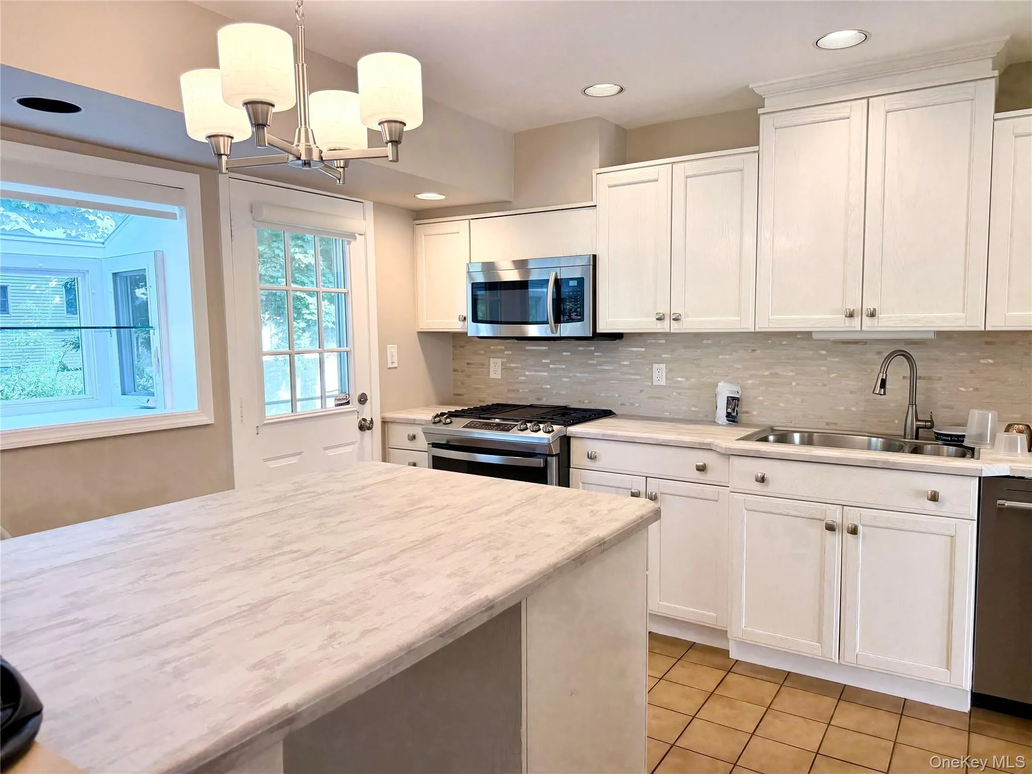 96 Phipps Lane, Oyster Bay, NY, 4 Bedrooms Bedrooms, 8 Rooms Rooms,2 BathroomsBathrooms,Residential Lease,For Rent,Phipps,0,1025863 96 Phipps Lane, Oyster Bay, NY, 4 Bedrooms Bedrooms, 8 Rooms Rooms,2 BathroomsBathrooms,Residential Lease,For Rent,Phipps,0,1025863