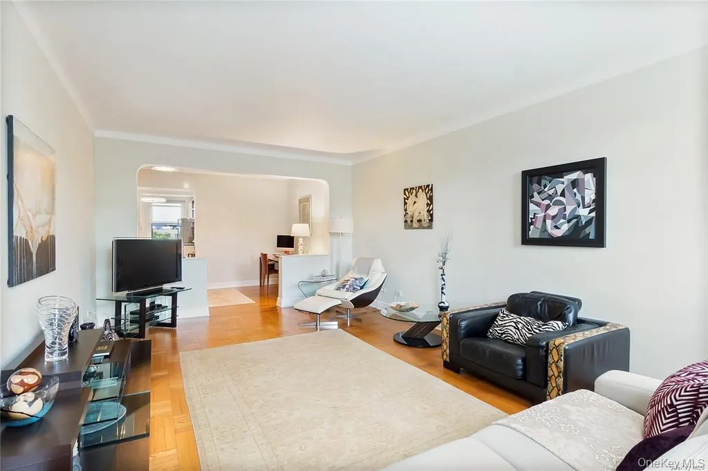 84-51 Beverly Road, New York, NY, 1 Bedroom Bedrooms, 4 Rooms Rooms,1 BathroomBathrooms,Residential,For Rent,Beverly,0,1025864 84-51 Beverly Road, New York, NY, 1 Bedroom Bedrooms, 4 Rooms Rooms,1 BathroomBathrooms,Residential,For Rent,Beverly,0,1025864