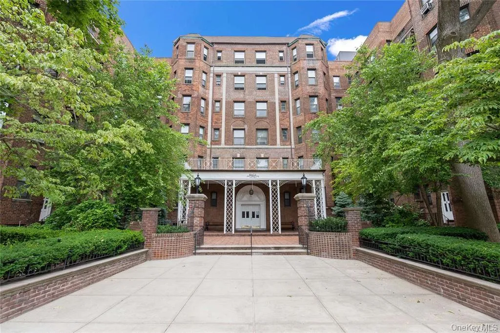 84-51 Beverly Road, New York, NY, 1 Bedroom Bedrooms, 4 Rooms Rooms,1 BathroomBathrooms,Residential,For Rent,Beverly,0,1025864 84-51 Beverly Road, New York, NY, 1 Bedroom Bedrooms, 4 Rooms Rooms,1 BathroomBathrooms,Residential,For Rent,Beverly,0,1025864