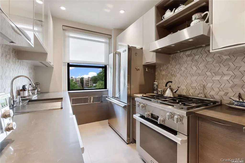 84-51 Beverly Road, New York, NY, 1 Bedroom Bedrooms, 4 Rooms Rooms,1 BathroomBathrooms,Residential,For Rent,Beverly,0,1025864 84-51 Beverly Road, New York, NY, 1 Bedroom Bedrooms, 4 Rooms Rooms,1 BathroomBathrooms,Residential,For Rent,Beverly,0,1025864