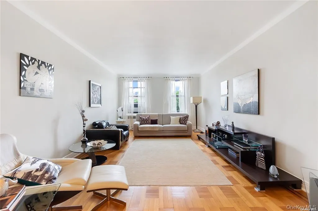84-51 Beverly Road, New York, NY, 1 Bedroom Bedrooms, 4 Rooms Rooms,1 BathroomBathrooms,Residential,For Rent,Beverly,0,1025864 84-51 Beverly Road, New York, NY, 1 Bedroom Bedrooms, 4 Rooms Rooms,1 BathroomBathrooms,Residential,For Rent,Beverly,0,1025864