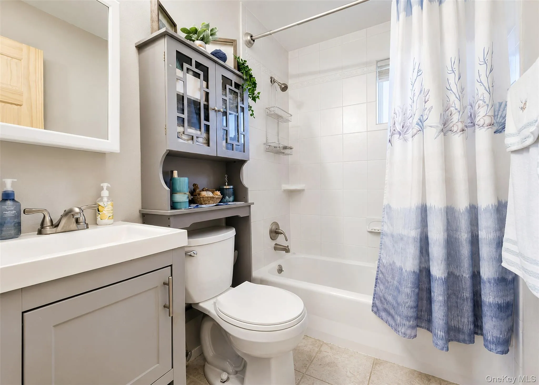 8 Harrison Street, Brookhaven, NY, 3 Bedrooms Bedrooms, 5 Rooms Rooms,1 BathroomBathrooms,Residential,For Rent,Harrison,0,1025868 8 Harrison Street, Brookhaven, NY, 3 Bedrooms Bedrooms, 5 Rooms Rooms,1 BathroomBathrooms,Residential,For Rent,Harrison,0,1025868