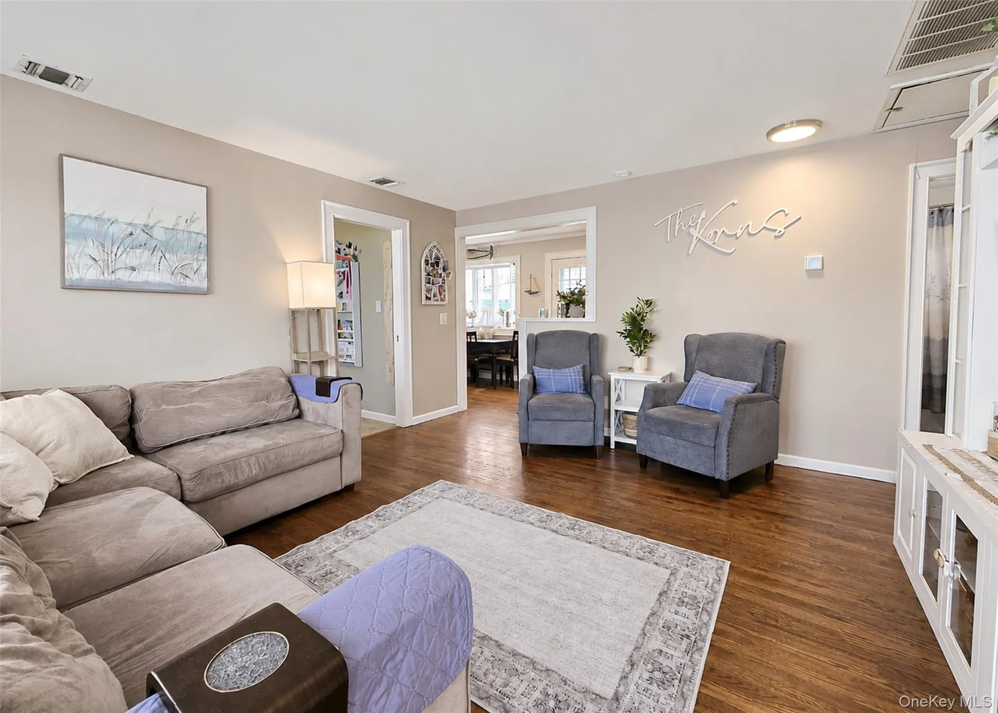 8 Harrison Street, Brookhaven, NY, 3 Bedrooms Bedrooms, 5 Rooms Rooms,1 BathroomBathrooms,Residential,For Rent,Harrison,0,1025868 8 Harrison Street, Brookhaven, NY, 3 Bedrooms Bedrooms, 5 Rooms Rooms,1 BathroomBathrooms,Residential,For Rent,Harrison,0,1025868