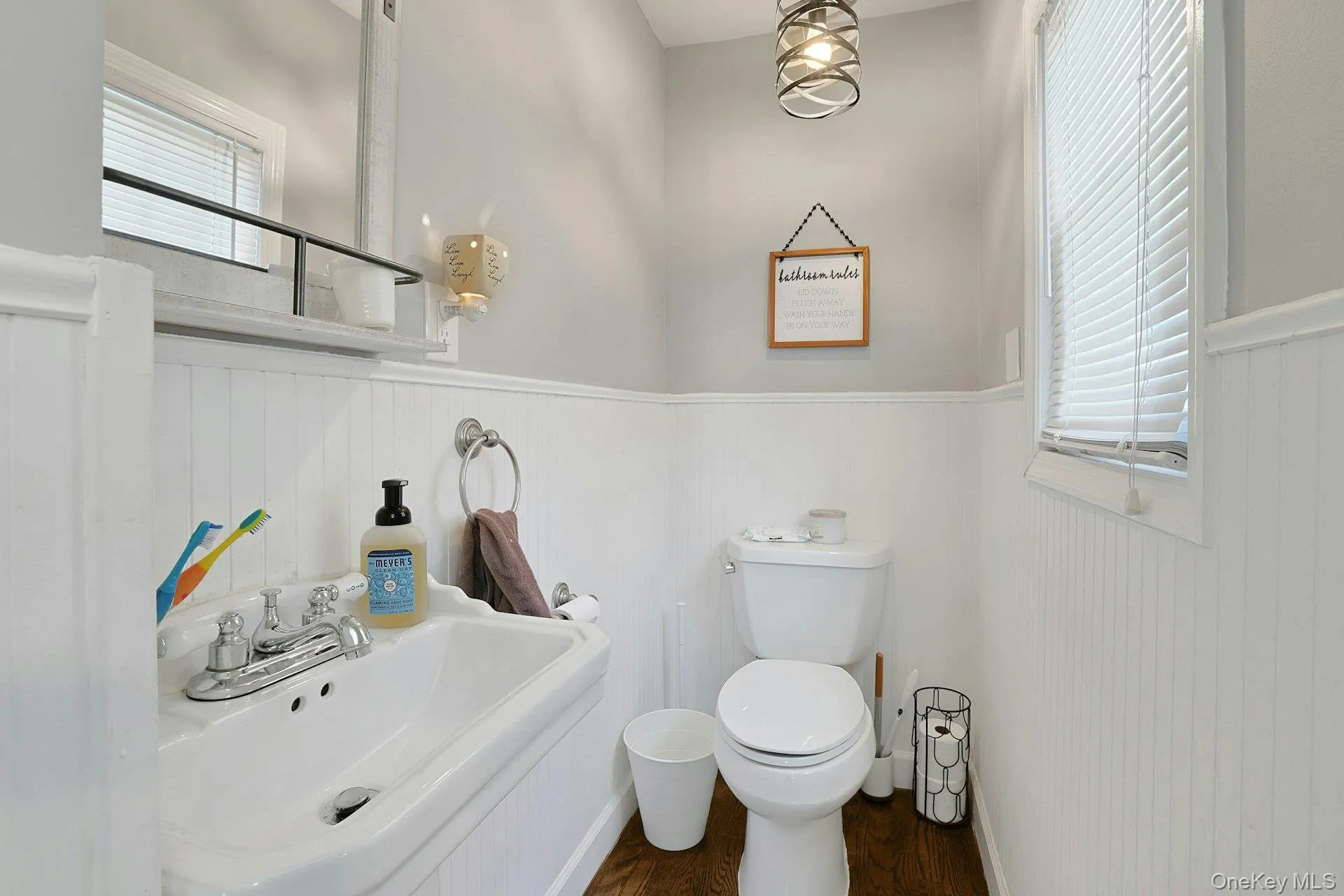 54 Burnside Avenue, Clarkstown, NY, 2 Bedrooms Bedrooms, 8 Rooms Rooms,1 BathroomBathrooms,Residential,For Rent,Burnside,0,1025873 54 Burnside Avenue, Clarkstown, NY, 2 Bedrooms Bedrooms, 8 Rooms Rooms,1 BathroomBathrooms,Residential,For Rent,Burnside,0,1025873