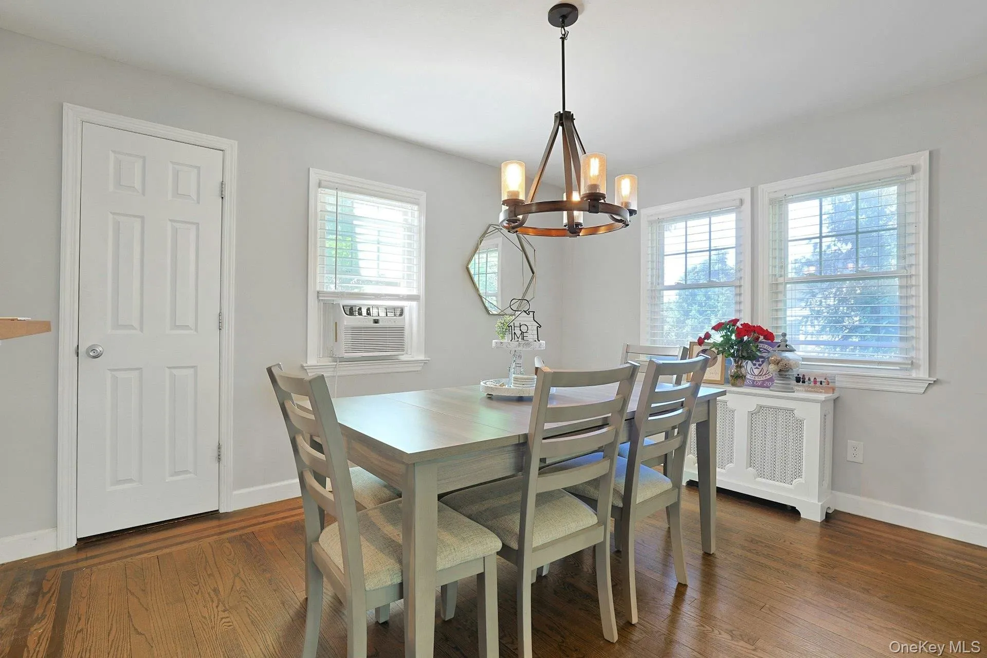 54 Burnside Avenue, Clarkstown, NY, 2 Bedrooms Bedrooms, 8 Rooms Rooms,1 BathroomBathrooms,Residential,For Rent,Burnside,0,1025873 54 Burnside Avenue, Clarkstown, NY, 2 Bedrooms Bedrooms, 8 Rooms Rooms,1 BathroomBathrooms,Residential,For Rent,Burnside,0,1025873