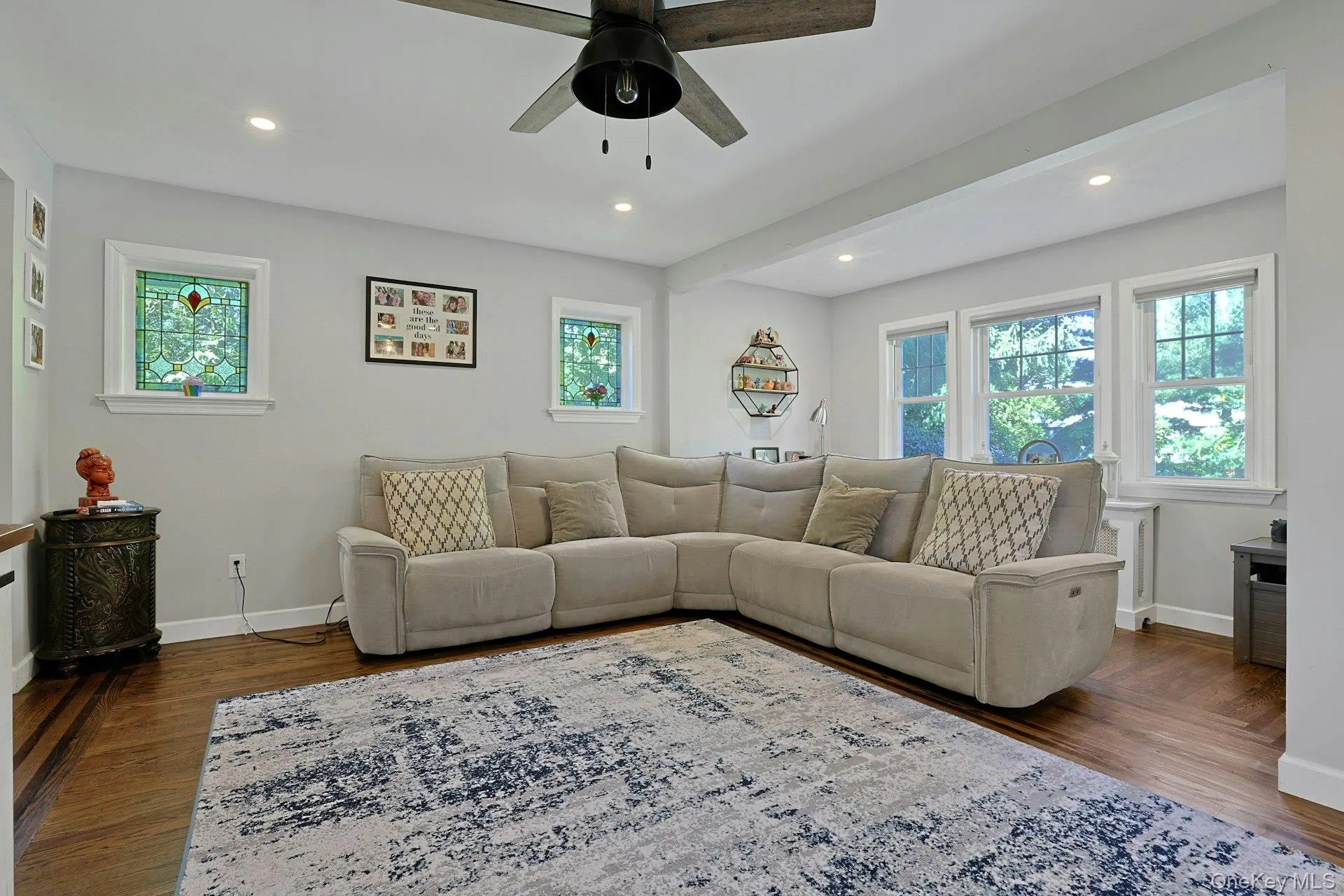 54 Burnside Avenue, Clarkstown, NY, 2 Bedrooms Bedrooms, 8 Rooms Rooms,1 BathroomBathrooms,Residential,For Rent,Burnside,0,1025873 54 Burnside Avenue, Clarkstown, NY, 2 Bedrooms Bedrooms, 8 Rooms Rooms,1 BathroomBathrooms,Residential,For Rent,Burnside,0,1025873