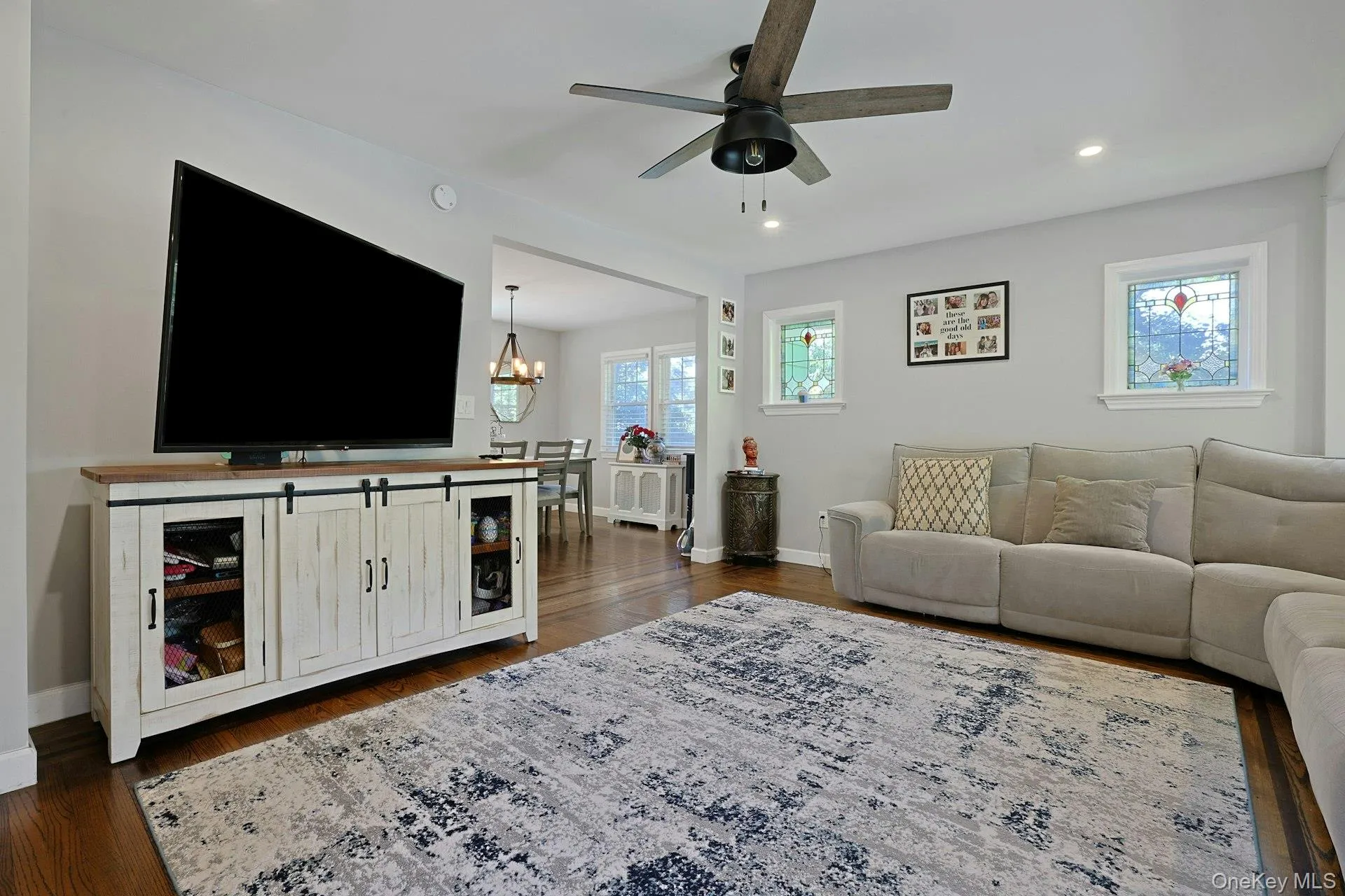 54 Burnside Avenue, Clarkstown, NY, 2 Bedrooms Bedrooms, 8 Rooms Rooms,1 BathroomBathrooms,Residential,For Rent,Burnside,0,1025873 54 Burnside Avenue, Clarkstown, NY, 2 Bedrooms Bedrooms, 8 Rooms Rooms,1 BathroomBathrooms,Residential,For Rent,Burnside,0,1025873