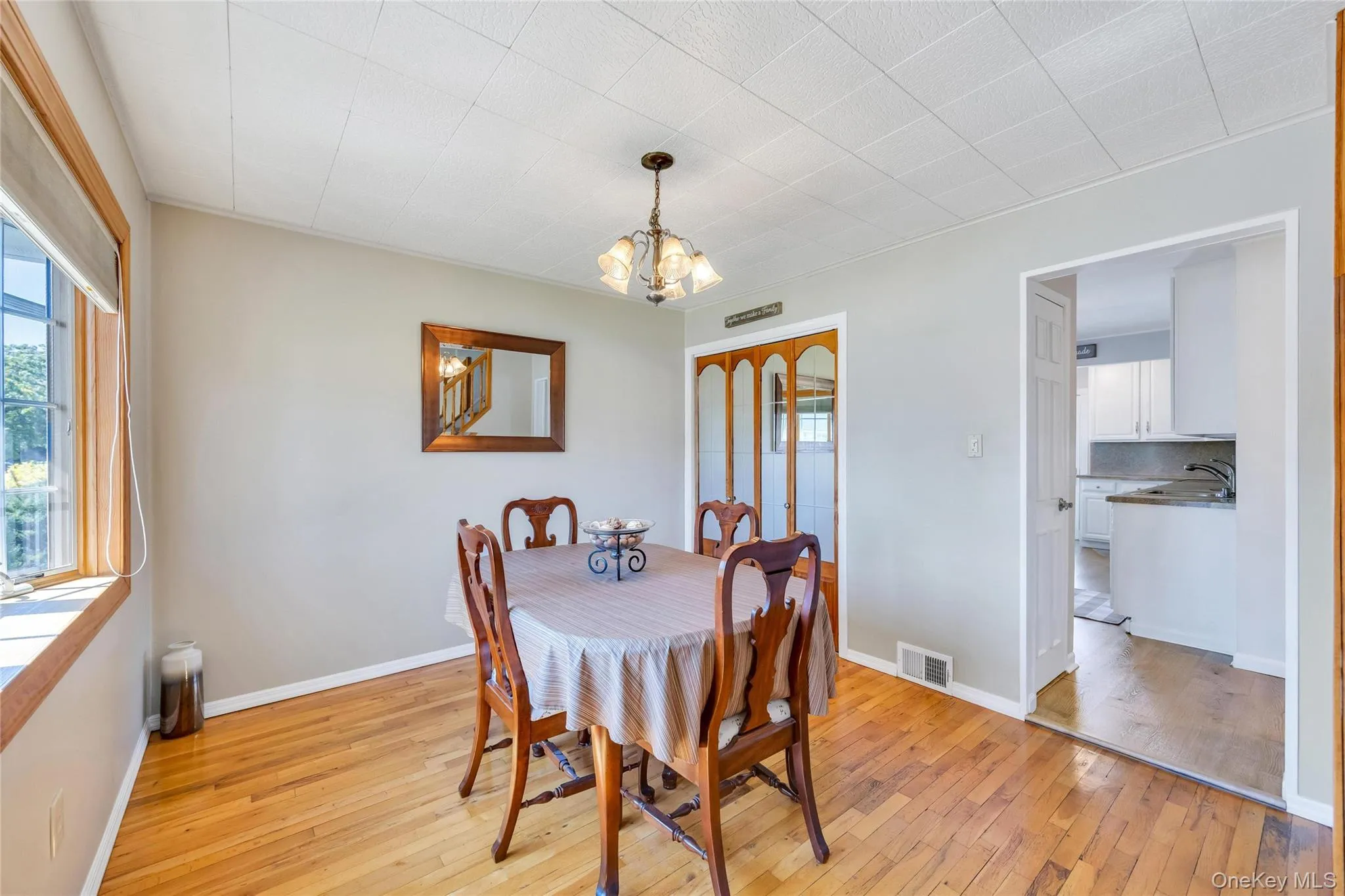 42 Crescent Street, Oyster Bay, NY, 3 Bedrooms Bedrooms, 8 Rooms Rooms,2 BathroomsBathrooms,Residential,For Rent,Crescent,0,1025874 42 Crescent Street, Oyster Bay, NY, 3 Bedrooms Bedrooms, 8 Rooms Rooms,2 BathroomsBathrooms,Residential,For Rent,Crescent,0,1025874