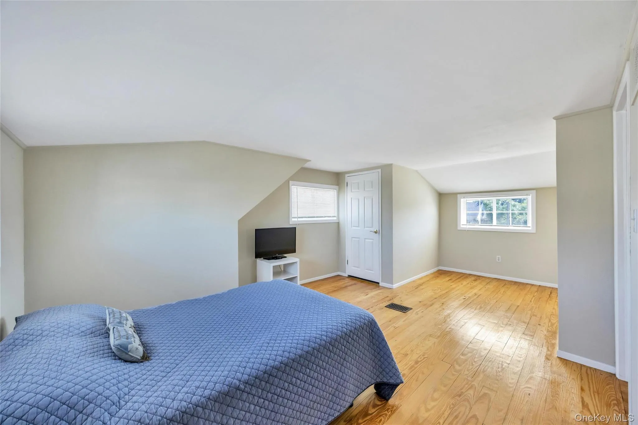 42 Crescent Street, Oyster Bay, NY, 3 Bedrooms Bedrooms, 8 Rooms Rooms,2 BathroomsBathrooms,Residential,For Rent,Crescent,0,1025874 42 Crescent Street, Oyster Bay, NY, 3 Bedrooms Bedrooms, 8 Rooms Rooms,2 BathroomsBathrooms,Residential,For Rent,Crescent,0,1025874