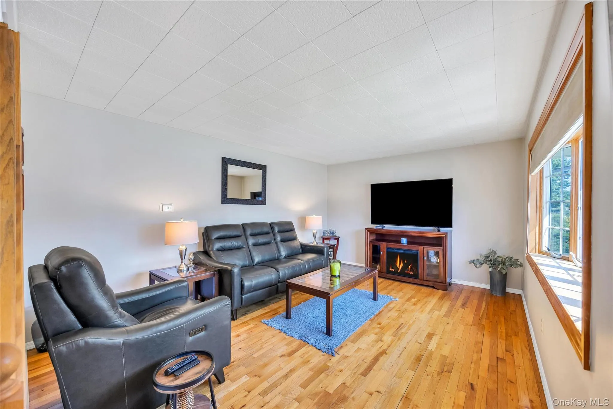 42 Crescent Street, Oyster Bay, NY, 3 Bedrooms Bedrooms, 8 Rooms Rooms,2 BathroomsBathrooms,Residential,For Rent,Crescent,0,1025874 42 Crescent Street, Oyster Bay, NY, 3 Bedrooms Bedrooms, 8 Rooms Rooms,2 BathroomsBathrooms,Residential,For Rent,Crescent,0,1025874