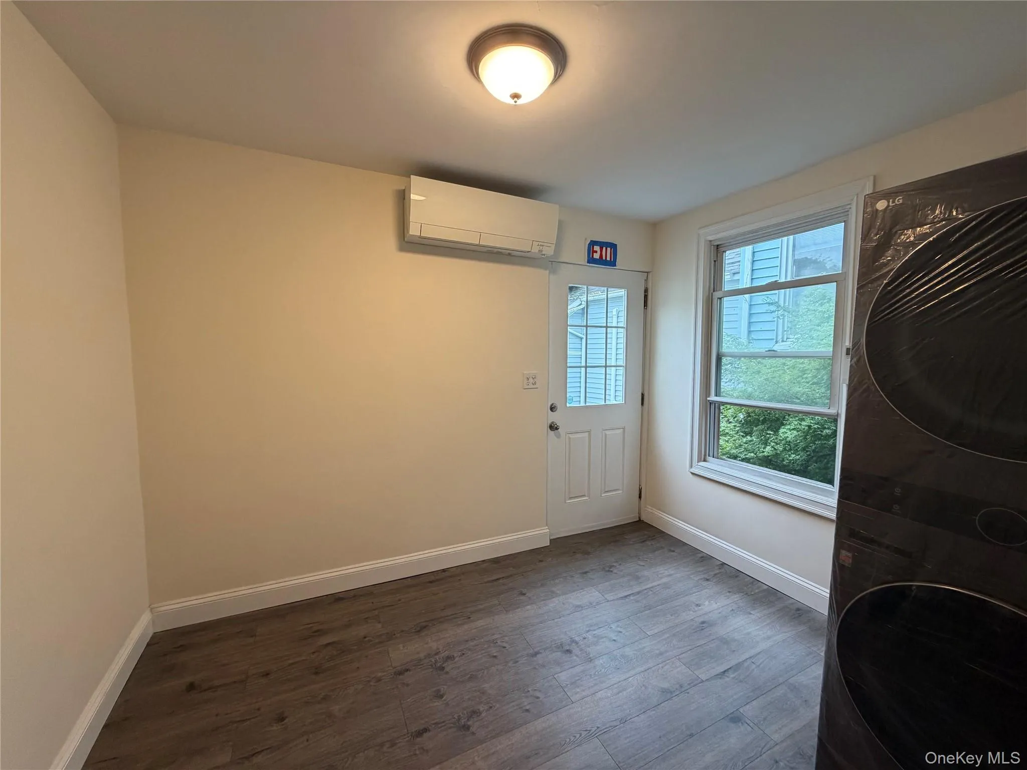 182 Ashford Avenue, Greenburgh, NY, 3 Bedrooms Bedrooms, 5 Rooms Rooms,2 BathroomsBathrooms,Residential Lease,For Rent,Ashford,0,1025875 182 Ashford Avenue, Greenburgh, NY, 3 Bedrooms Bedrooms, 5 Rooms Rooms,2 BathroomsBathrooms,Residential Lease,For Rent,Ashford,0,1025875