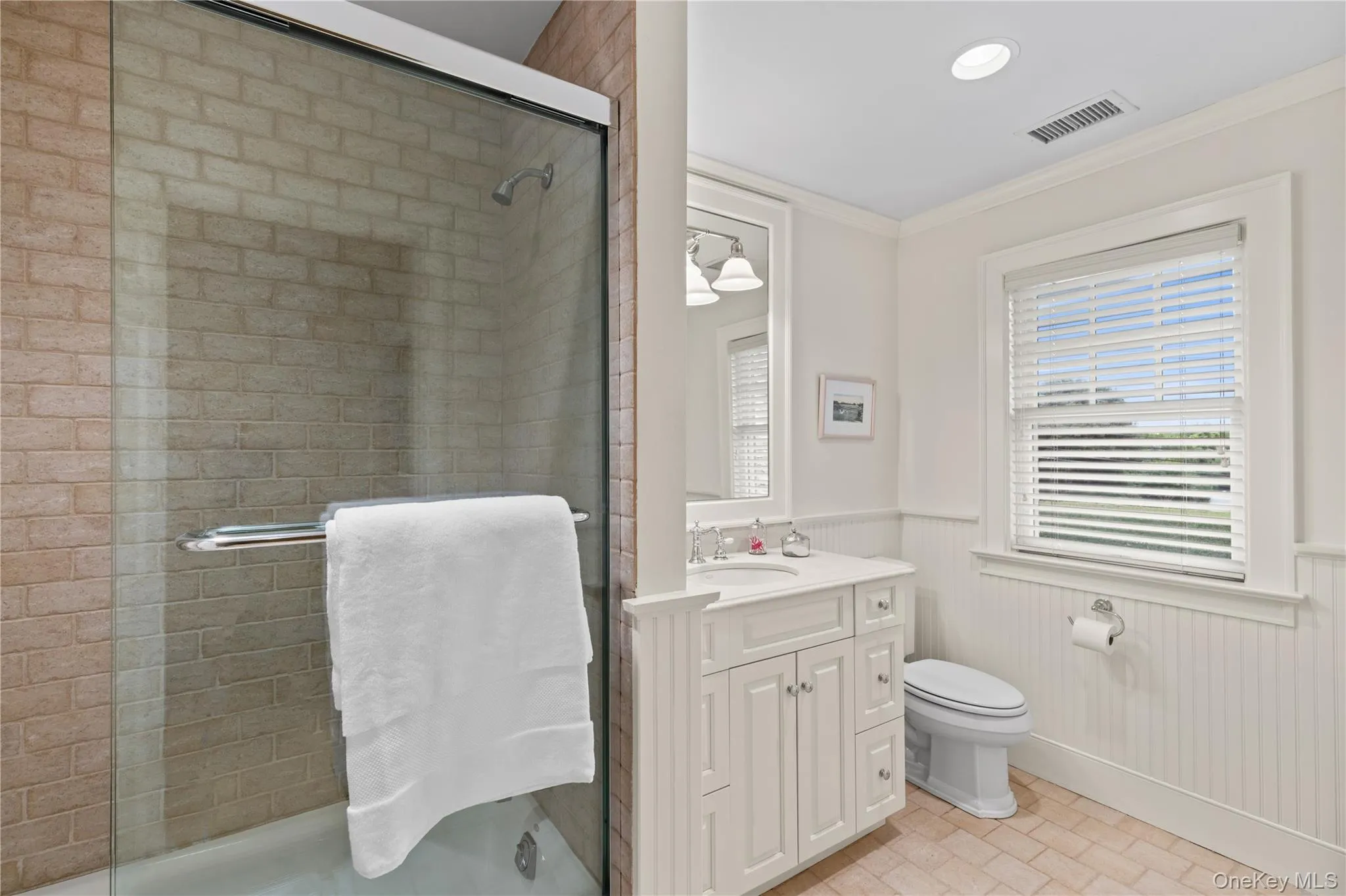 42 Jessup Lane, Southampton, NY, 4 Bedrooms Bedrooms, 9 Rooms Rooms,4 BathroomsBathrooms,Residential,For Rent,Jessup,0,1025877 42 Jessup Lane, Southampton, NY, 4 Bedrooms Bedrooms, 9 Rooms Rooms,4 BathroomsBathrooms,Residential,For Rent,Jessup,0,1025877