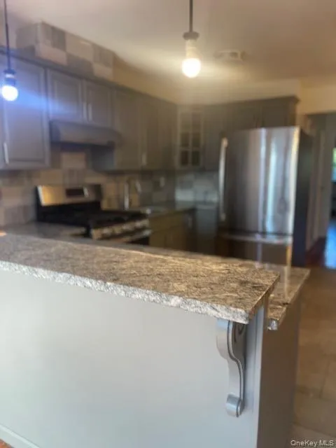 4026 Lowerre Place, New York, NY, 3 Bedrooms Bedrooms, 5 Rooms Rooms,1 BathroomBathrooms,Residential Lease,For Rent,Lowerre,0,1025878 4026 Lowerre Place, New York, NY, 3 Bedrooms Bedrooms, 5 Rooms Rooms,1 BathroomBathrooms,Residential Lease,For Rent,Lowerre,0,1025878
