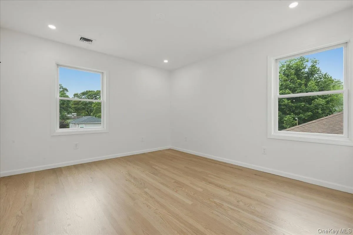 616 Harless Place, Hempstead, NY, 5 Bedrooms Bedrooms, 9 Rooms Rooms,4 BathroomsBathrooms,Residential,For Rent,Harless,0,1025880 616 Harless Place, Hempstead, NY, 5 Bedrooms Bedrooms, 9 Rooms Rooms,4 BathroomsBathrooms,Residential,For Rent,Harless,0,1025880