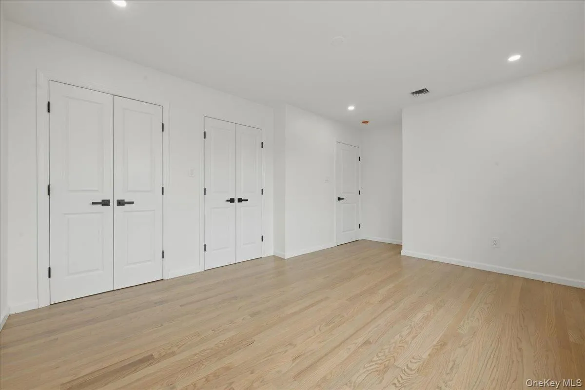 616 Harless Place, Hempstead, NY, 5 Bedrooms Bedrooms, 9 Rooms Rooms,4 BathroomsBathrooms,Residential,For Rent,Harless,0,1025880 616 Harless Place, Hempstead, NY, 5 Bedrooms Bedrooms, 9 Rooms Rooms,4 BathroomsBathrooms,Residential,For Rent,Harless,0,1025880